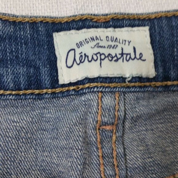 Aeropostale Distressed Ripped Raw Hem Jean Shorts Juniors Size 1/2 Denim - Picture 5 of 8